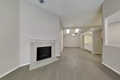 2007 Barronett Bend, Sugar Land, TX 77478 - Photo 3