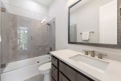 111 Vue Point Place, The Woodlands, TX 77380 - Photo 21