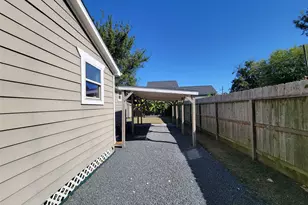 2604 Cochran St, Houston, TX 77009 - Photo 33