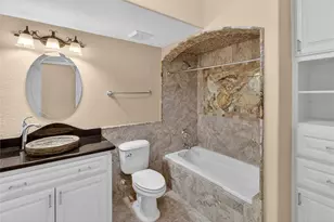 2318 Bellefontaine St, Houston, TX 77030 - Photo 27