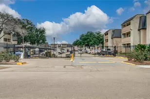 8421 Hearth Dr, Houston, TX 77054 - Photo 27