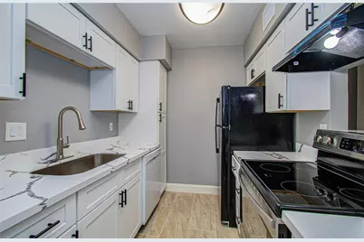 8421 Hearth Drive #31, Houston, TX 77054 - Photo 5