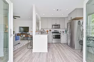 16716 Tahiti Way, Jamaica Beach, TX 77554 - Photo 19