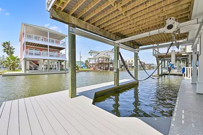 16716 Tahiti Way, Jamaica Beach, TX 77554 - Photo 43