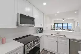 7700 Seawall Blvd, Galveston, TX 77551 - Photo 9