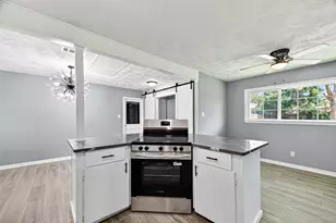 1925 Palm St, La Marque, TX 77568 - Photo 21