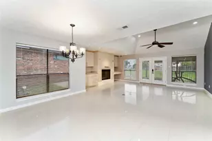 1926 Mosa Creek Ct, Houston, TX 77017 - Photo 5