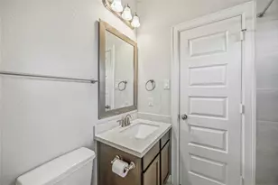 3904 Centre Plains Way, Houston, TX 77043 - Photo 9