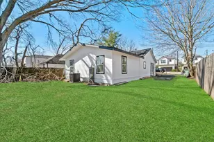 8413 Safeguard St, Houston, TX 77051 - Photo 21
