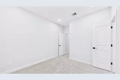 5028 Creekmont Drive, Houston, TX 77091 - Photo 43