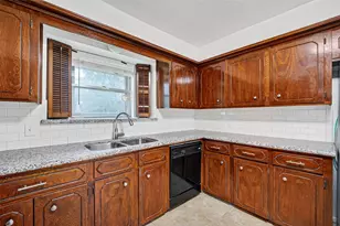 10715 Sagewind Dr, Houston, TX 77089 - Photo 13
