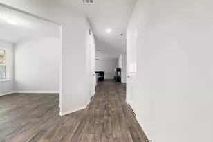 8007 Tamarind Ln, Baytown, TX 77521 - Photo 7
