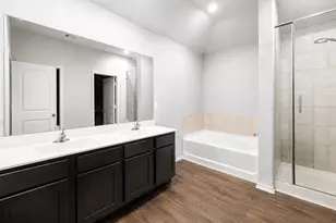 8007 Tamarind Ln, Baytown, TX 77521 - Photo 17