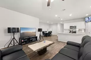 8007 Tamarind Ln, Baytown, TX 77521 - Photo 13