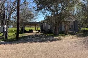 712 N McCarty Ave, Eagle Lake, TX 77434 - Photo 3