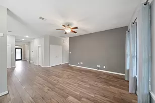 262 Pleasant Hl Wy, Conroe, TX 77304 - Photo 13