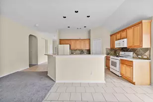 10203 Cascade Hills Dr, Houston, TX 77064 - Photo 13