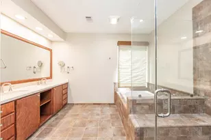 251 Gessner Rd, Houston, TX 77024 - Photo 29
