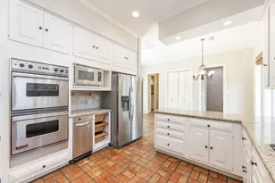 251 Gessner Rd, Houston, TX 77024 - Photo 21
