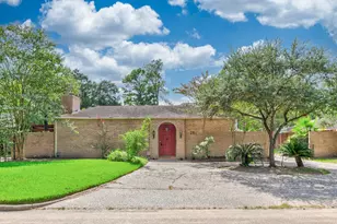 251 Gessner Rd, Houston, TX 77024 - Photo 3