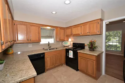 6011 Arboles Drive, Houston, TX 77035 - Photo 9