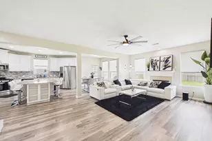 9426 Russeff Field Ln, Rosenberg, TX 77469 - Photo 13
