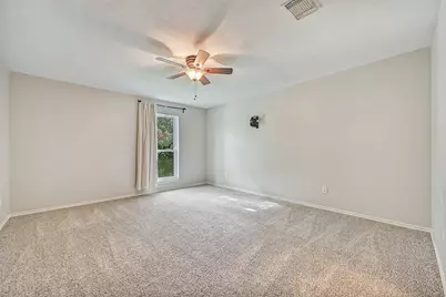 513 Meadow Bend Drive, Friendswood, TX 77546 - Photo 31