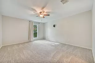 513 Meadow Bend Dr, Friendswood, TX 77546 - Photo 31