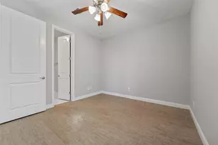 1221 W 19th St, Houston, TX 77008 - Photo 3