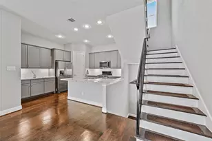 1221 W 19th St, Houston, TX 77008 - Photo 5