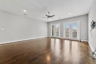 1221 W 19th St, Houston, TX 77008 - Photo 13