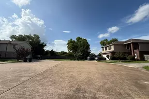2410 Ranna Ct, Sugar Land, TX 77498 - Photo 1