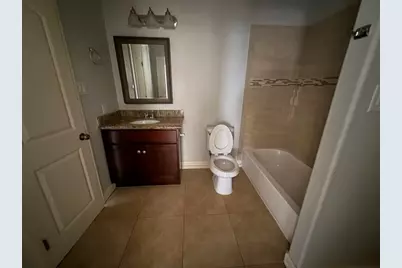 2410 Ranna Ct, Sugar Land, TX 77498 - Photo 7