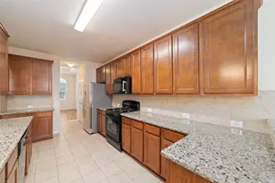 8919 Inglebrook Ln, Houston, TX 77083 - Photo 9