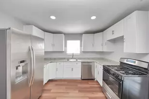 210 S 6th St, La Porte, TX 77571 - Photo 19