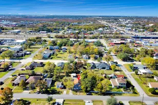 210 S 6th St, La Porte, TX 77571 - Photo 43
