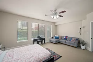 1114 W 25th St, Houston, TX 77008 - Photo 9