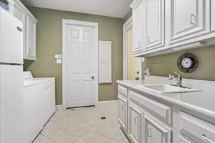 13606 Starlight Harbour Ct, Houston, TX 77077 - Photo 17