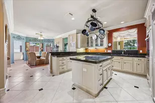 13606 Starlight Harbour Ct, Houston, TX 77077 - Photo 3