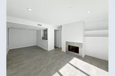 2829 Timmons Lane #209, Houston, TX 77027 - Photo 9