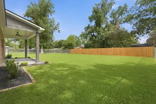 3418 Shadowcrest Ln, The Woodlands, TX 77385 - Photo 17