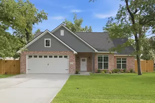 3418 Shadowcrest Ln, The Woodlands, TX 77385 - Photo 1