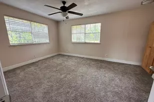 10 Forrest Ln, Angleton, TX 77515 - Photo 27