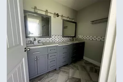 10 Forrest Lane, Angleton, TX 77515 - Photo 17