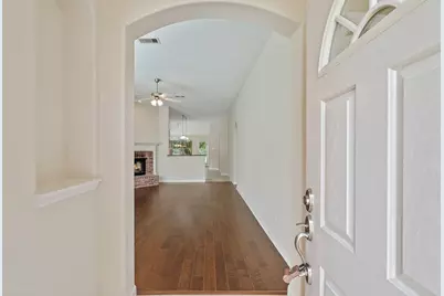 166 April Cove, Conroe, TX 77356 - Photo 5