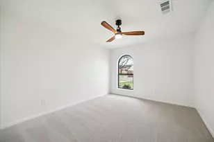 7715 Twin Hills Dr, Houston, TX 77071 - Photo 23