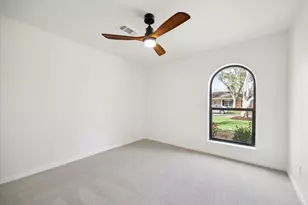 7715 Twin Hills Dr, Houston, TX 77071 - Photo 25