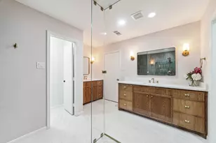 7715 Twin Hills Dr, Houston, TX 77071 - Photo 27