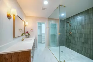 7715 Twin Hills Dr, Houston, TX 77071 - Photo 3