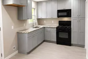 5859 Thrush St, Houston, TX 77033 - Photo 3